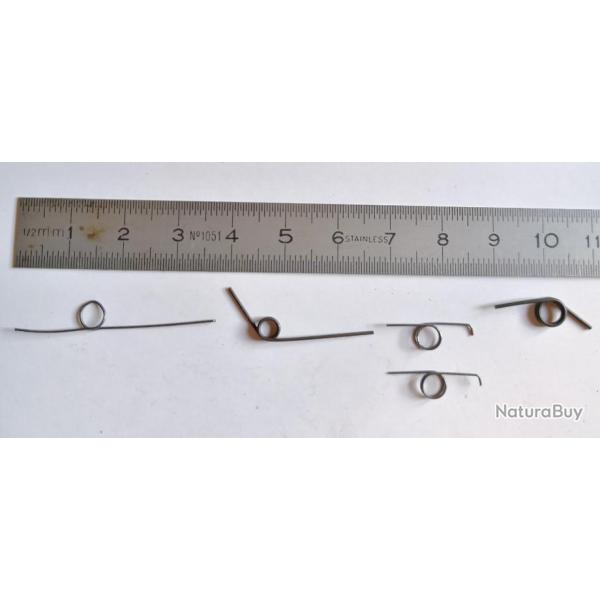 LOT DE 5 RESSORTS D�PAREILL�S LOT C