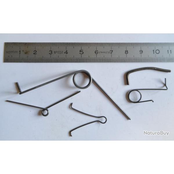 LOT DE 5 RESSORTS D�PAREILL�S LOT E