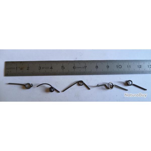LOT DE 5 RESSORTS D�PAREILL�S LOT L