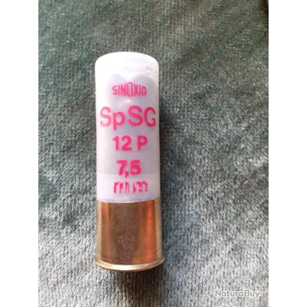 Une cartouche ROTTWEILL  Express 12/70 mm plastique  chevrotines 12 g