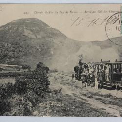 CPA Puy de Dôme Chemin de Fer Arrêt au Bois des Charmes