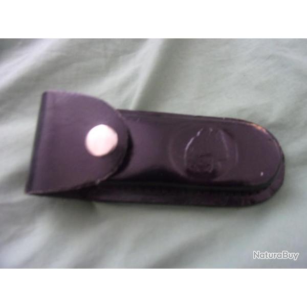 couteau pliant avec gaine en cuir