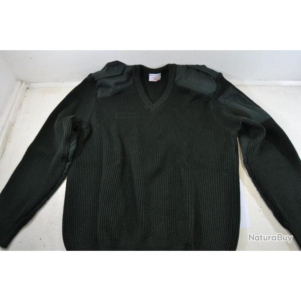 Pull Arm�e Fran�aise vert; taille 96 2008 Saint James
