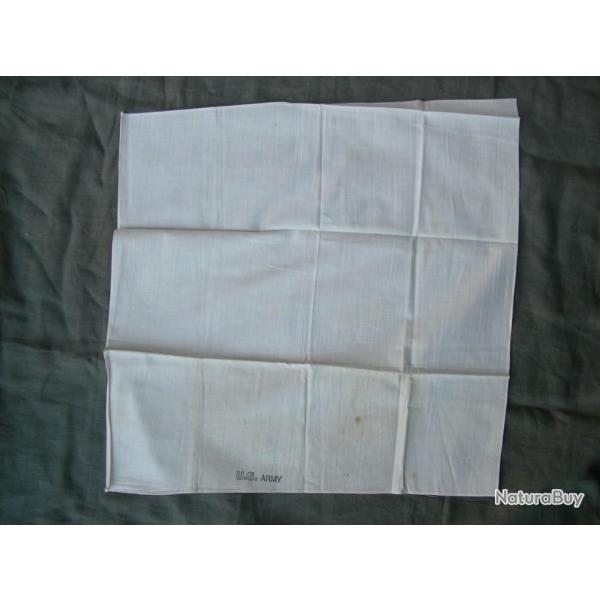 WW2 US MOUCHOIR AM�RICAIN BLANC R�GLEMETAIRE " U.S. ARMY " 44 SUR 44 CM