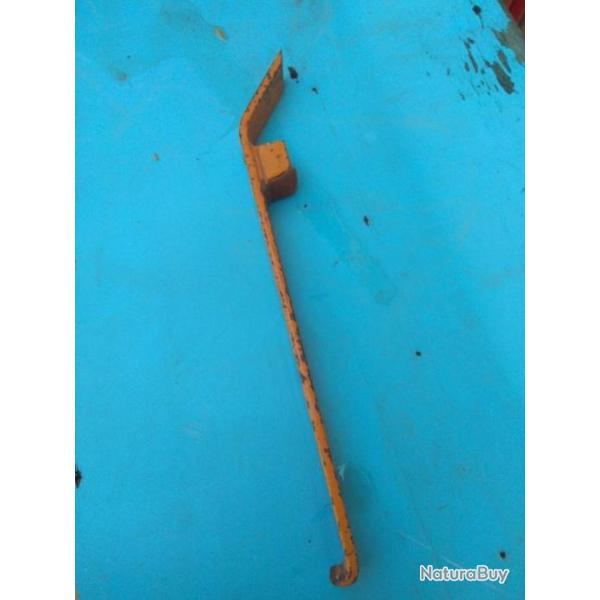 Tire lame avec enclume