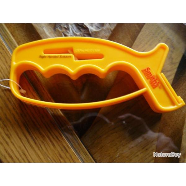 AFFUTEUR    COUTEAUX ET CISEAUX.