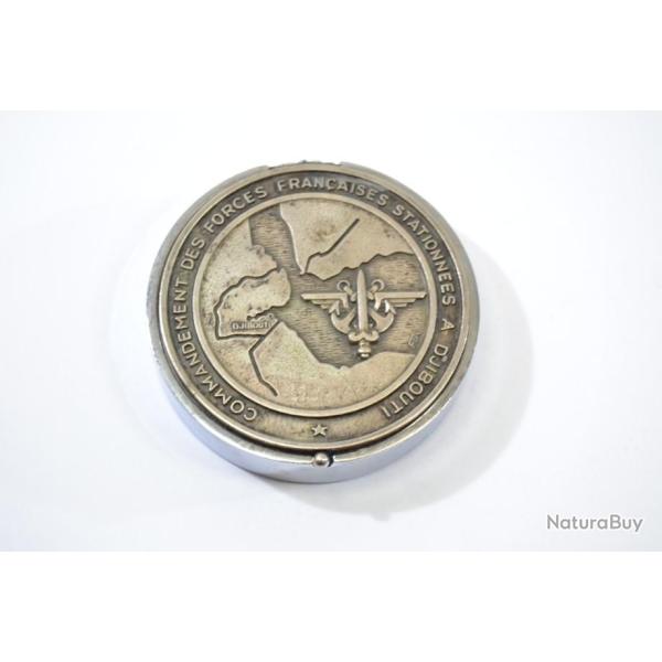 Boite souvenir commandement des forces fran�aises stationn�es � Djibouti FFDJ COMFOR COMBdD 5e RIAOM