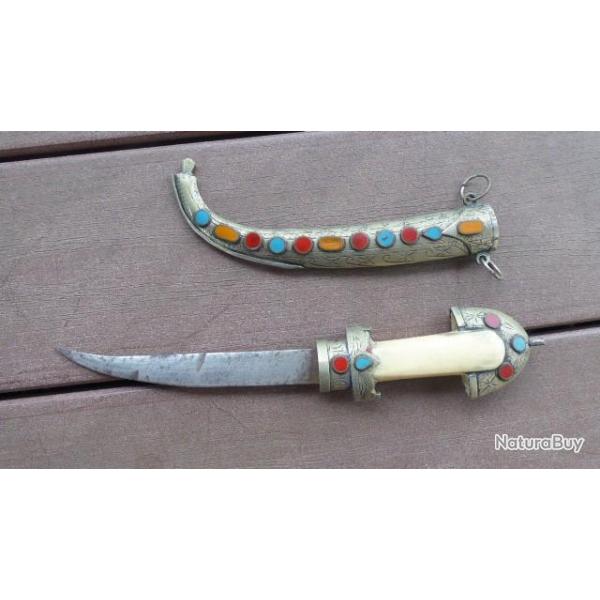 COUTEAU AFRIQUE DU NORD