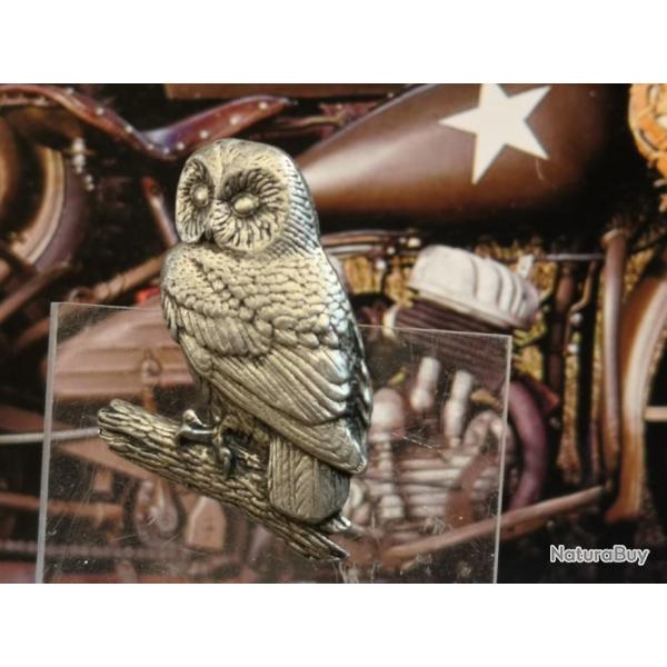 Insigne en m�tal repr�sentant une Chouette - Hauteur : 45 mm