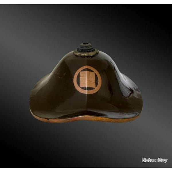 CASQUE port� par les cavaliers, int�rieur rouge. Jingasa Japon, fin de l'�re Meiji (1868-1912)