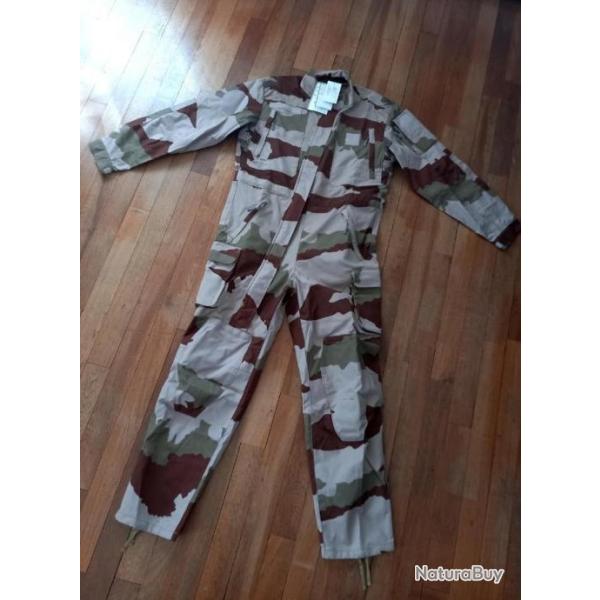 Combinaison militaire sable