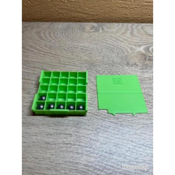 Lot de 4 boites verte claire + 1 offerte pour 25 balles ronde ou ogivale calibre 31 poudre noire