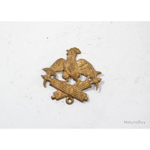 Broche ancienne coq sur faisceaux de licteur avec hache. R�volution r�publique France. 19e Si�cle ?