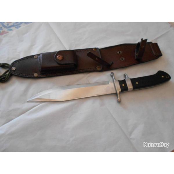 FORT POIGNARD DE CAMP , TOUT OUTDOOR (a voir )tres fficace