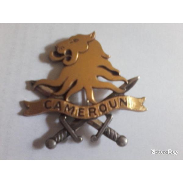 tr�s rare insigne de b�ret des fonces camerounaise en argent  6cm X 6cm