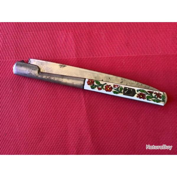 Grand couteau vendetta ancien num�ro 2,  pas de prix de r�serve.