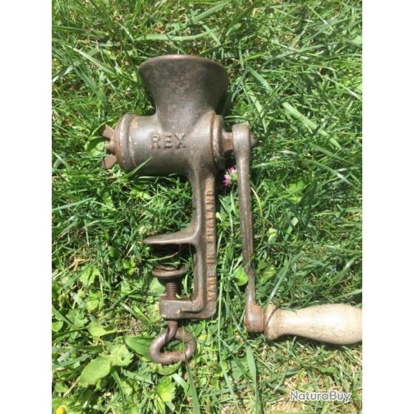 ancien hachoir � viande rex