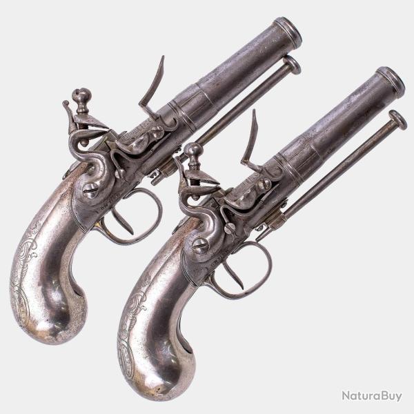 Paire de Pistolets Tout M�tal Type Queen Anne Sign�e LONDON