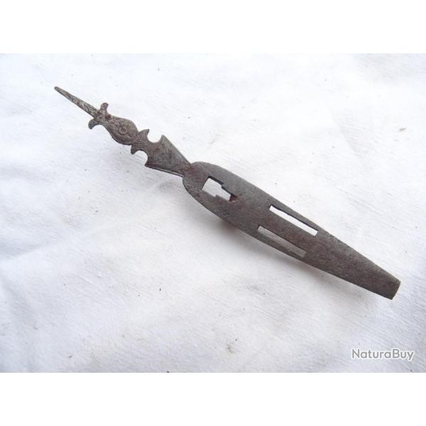 E47)  lot  pour fusil a percussion  pi�ce sous pontet
