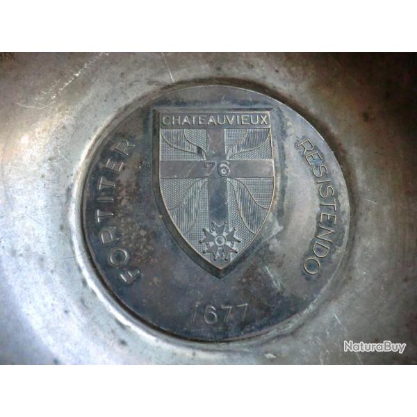 coupelle  INSIGNE du 76� REGIMENT D'INFANTERIE - CHATEAUVIEUX  / ARTHUS BERTRAND
