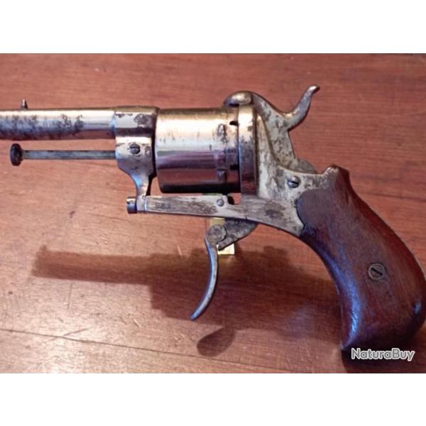 Rvolver Allemand B&A en 7mn  broches en tbe.