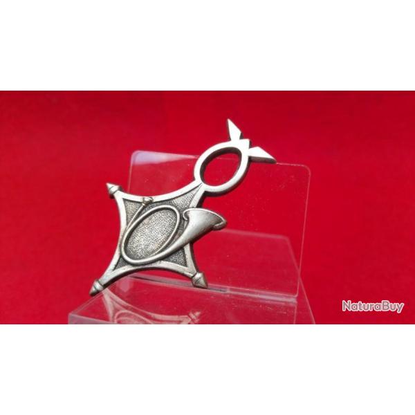 Croix d'Agadez et cor de chasse � identifier - Fabrication Pierre Carre