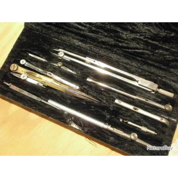 Compas ancien complet dans son �tui, cartographie, g�om�trie