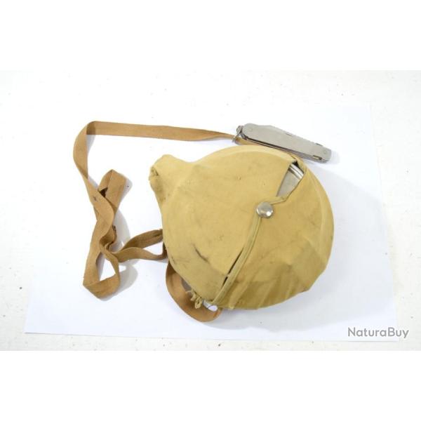 Ensemble gamelle + quart + couverts + housse. Style militaire ou scout vintage, ancien.