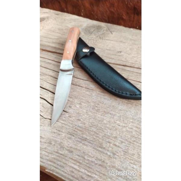 Beau Poignard  de chasse lame 10 cm manche bois