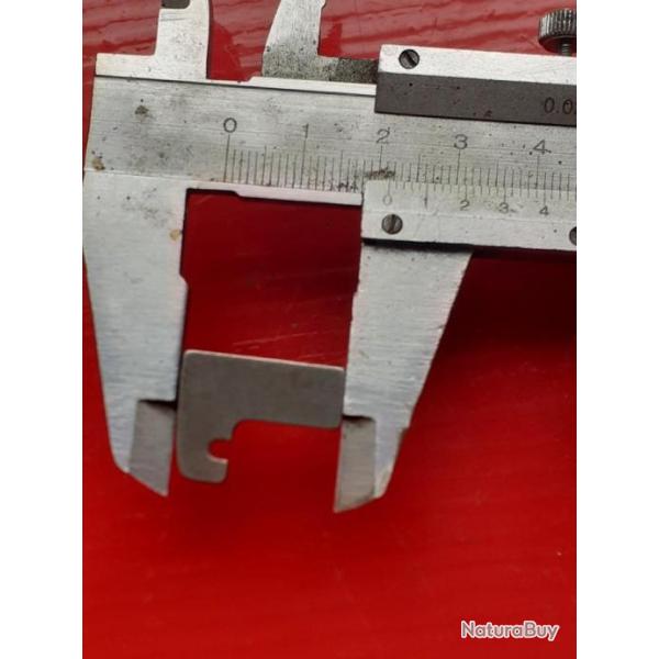 PIECE PISTOLET SEMI AUTO A BLANC?