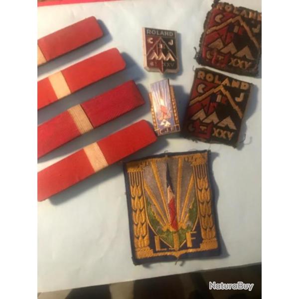 CHANTIERS DE JEUNESSE LOT INSIGNES��ROLAND��