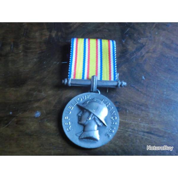 M�DAILLE ARGENT� HOMMAGE AU D�VOUEMENT POMPIER 1935