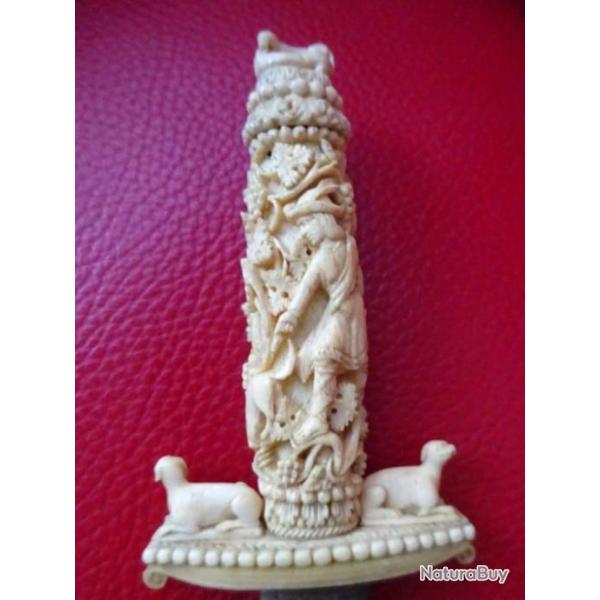 dague de chasse,os sculpt�,XIXe