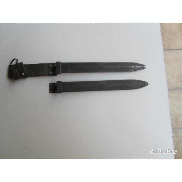 LOT DE DEUX FOURREAUX DE BAIONNETTES DE FUSILS 49/56 CONTRE LAME MDL 56