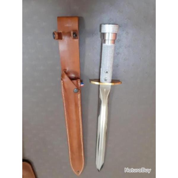 Epieux inox massif , longueur lame  35 cms epaisseur 12mms �tui artisanal cousus  mains