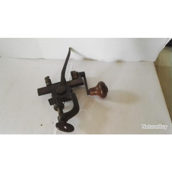 SERTISSEUR COLLECTOR TRES ANCIEN MAQUAGE VISIBLE" PARIS "CAL.16 POUR COLLECTIONNEURS UNIQUEMENT