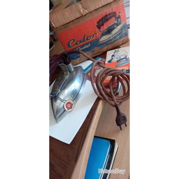 Fer  repasser CALOR n 22 (neuf)