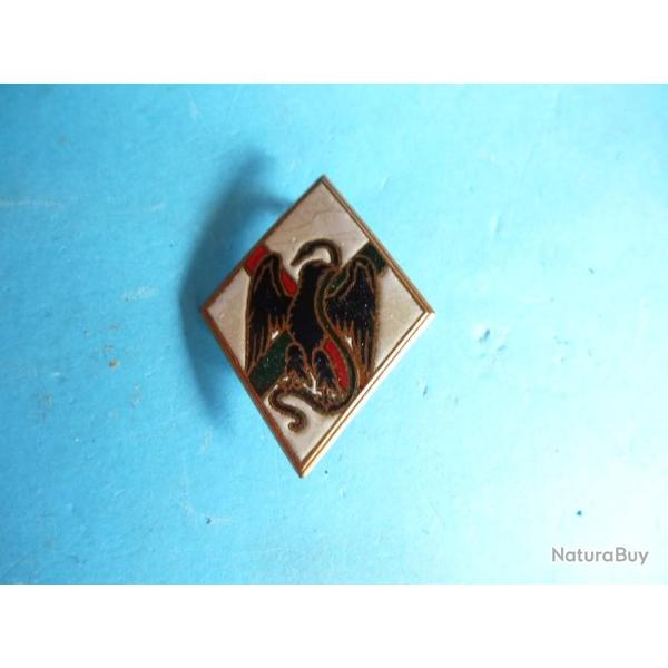 T INSIGNE AIGLE ET SERPENT