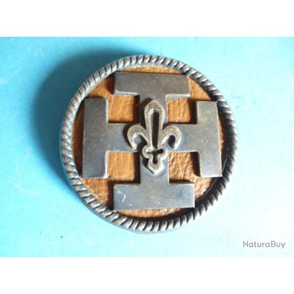 T INSIGNE .CROIX ET LYS