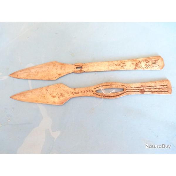 T LOT DE 2 COUTEAUX ?