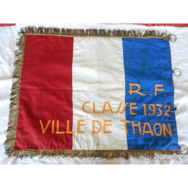 Fanion drapeau tricolore fran�ais ville de Thaon(Vosges)classe 1932