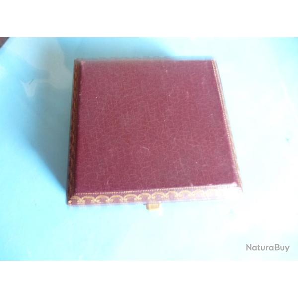 MO MEDAILLE EN ARGENT DE LA VILLE DE LILLE NOMINATIVE DANS SA BOITE