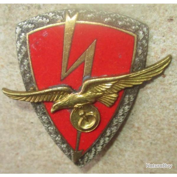 Escadron de Transmissions 802, rouge