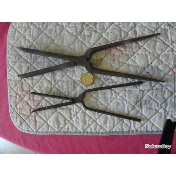 2 outils pour faire la dentelle vers 1900