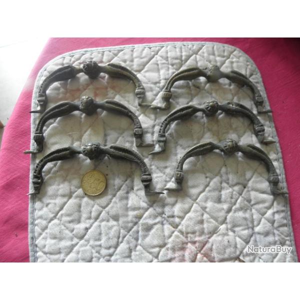 6 poignes de tiroir en laiton antique