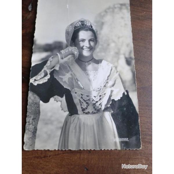 CP  dpt  29  COSTUME DE L ILE AUX MOINES