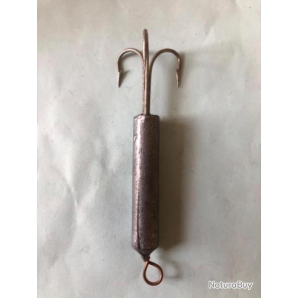 1 plomb 160 gr avec hame�on . p�che silure