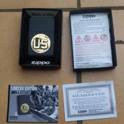 BRIQUET ZIPPO US EDITION LIMITED MILITAIRE  US  DEBARQUEMENT NORMANDIE D-DAY  COULEUR NOIR
