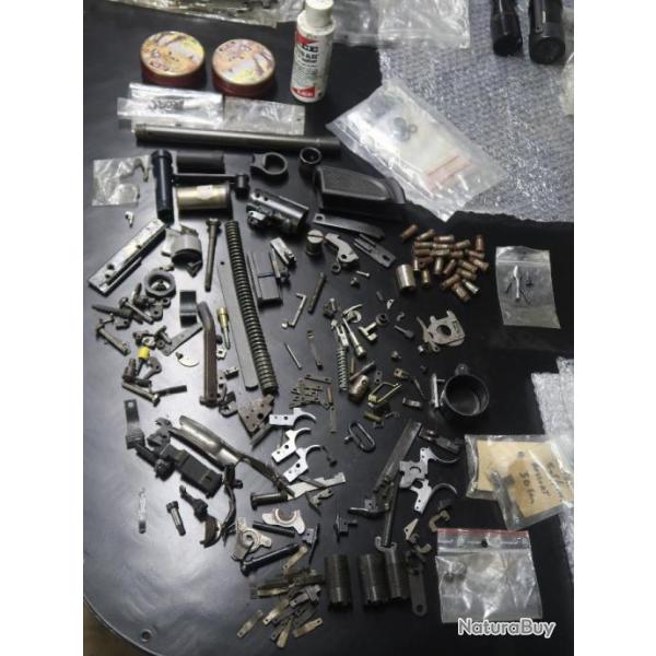 Lot pi�ces diverses fond de tiroir armurier pi�ces inconues REF 33