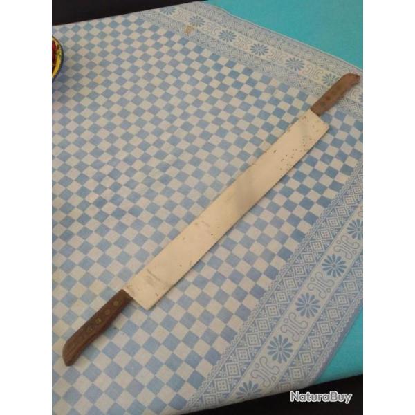 Couteau  meule de fromage